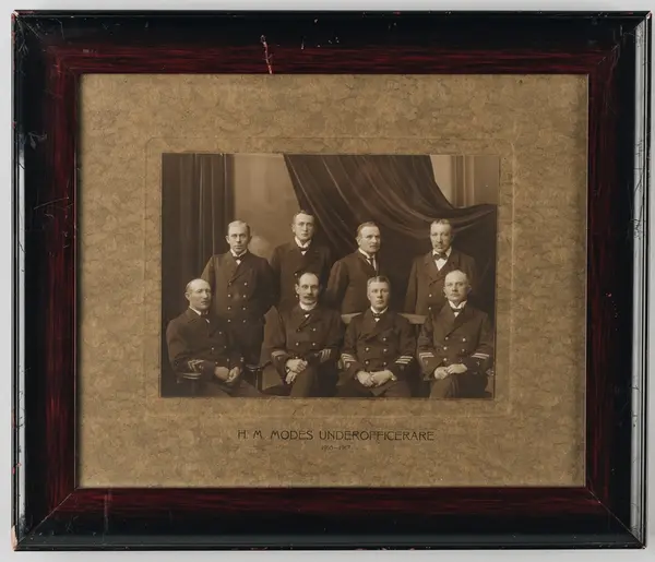 H.M. Modes underofficerare
