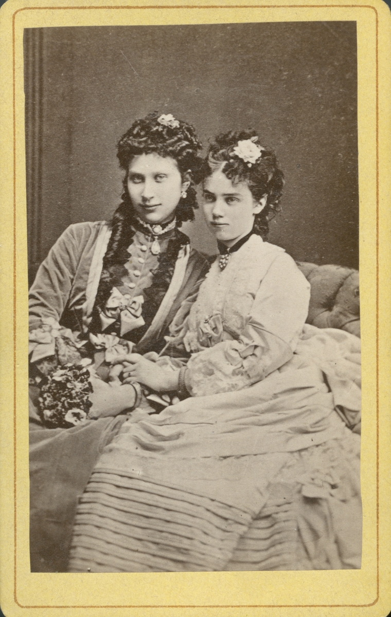 Prinsessorna Thyra och Louise.