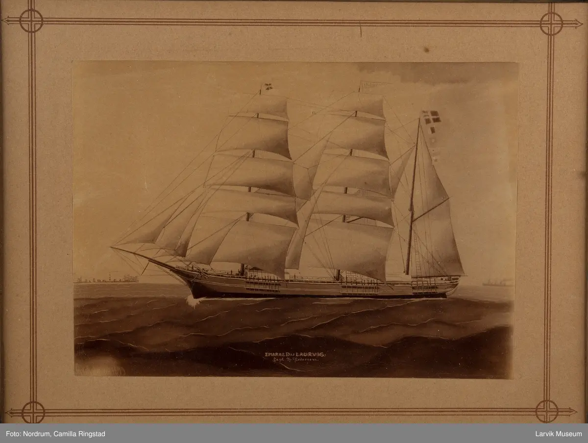 EMERALD av Larvik ( feilskrevet på bildet)