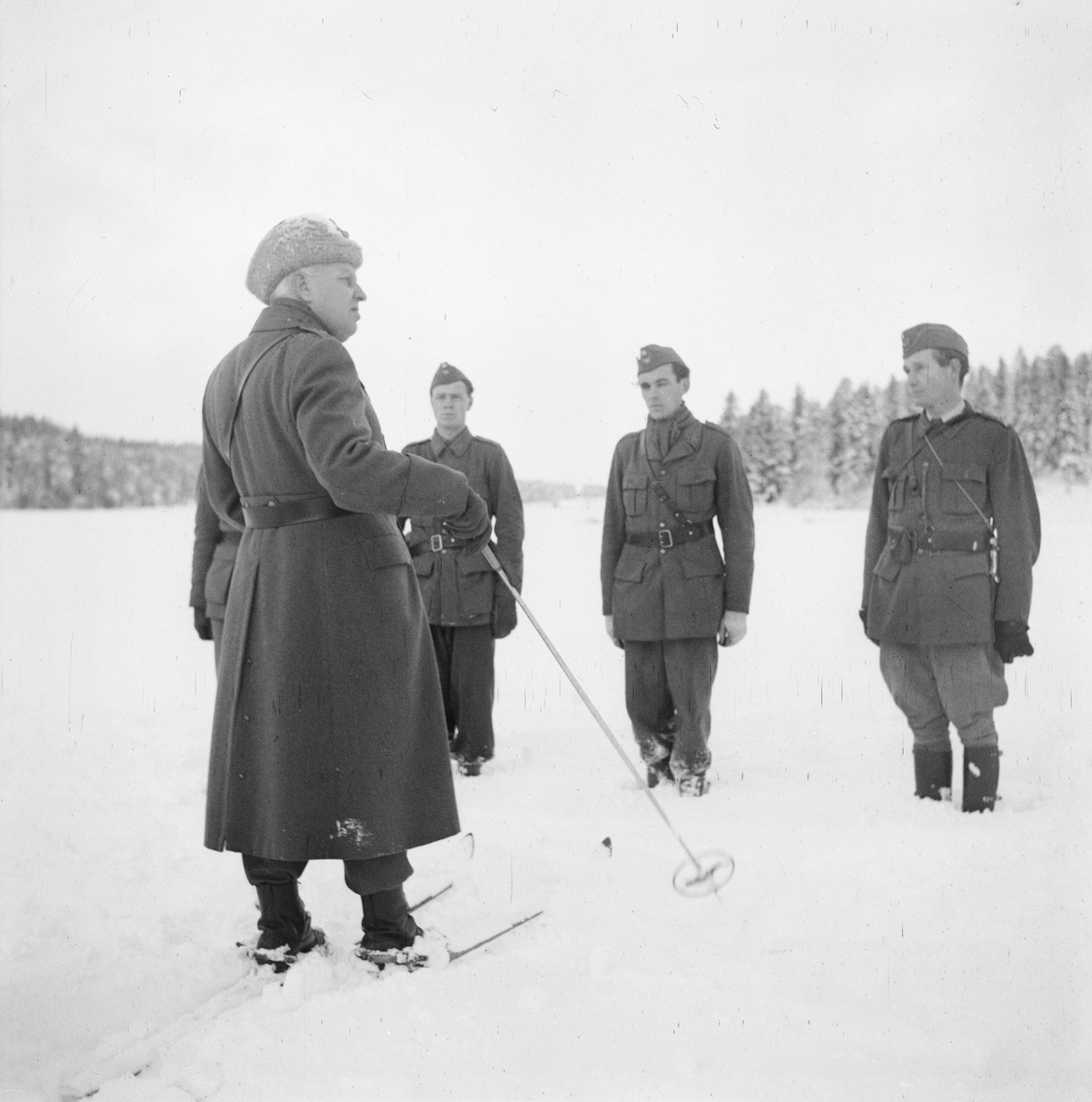 Inspektion av I 8, Uppsala, januari 1948