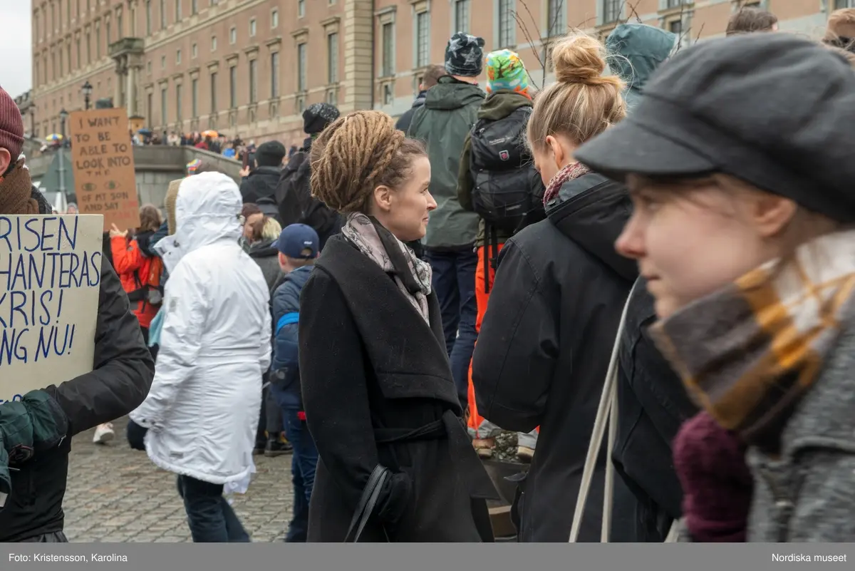 Klimatstrejk, skolstrejk. Skolungdomar tågar från Sergels torg till Mynttorget. Den globala ungdomsledda rörelsen Fridays for future och dess grundare Greta Thunberg är på plats.