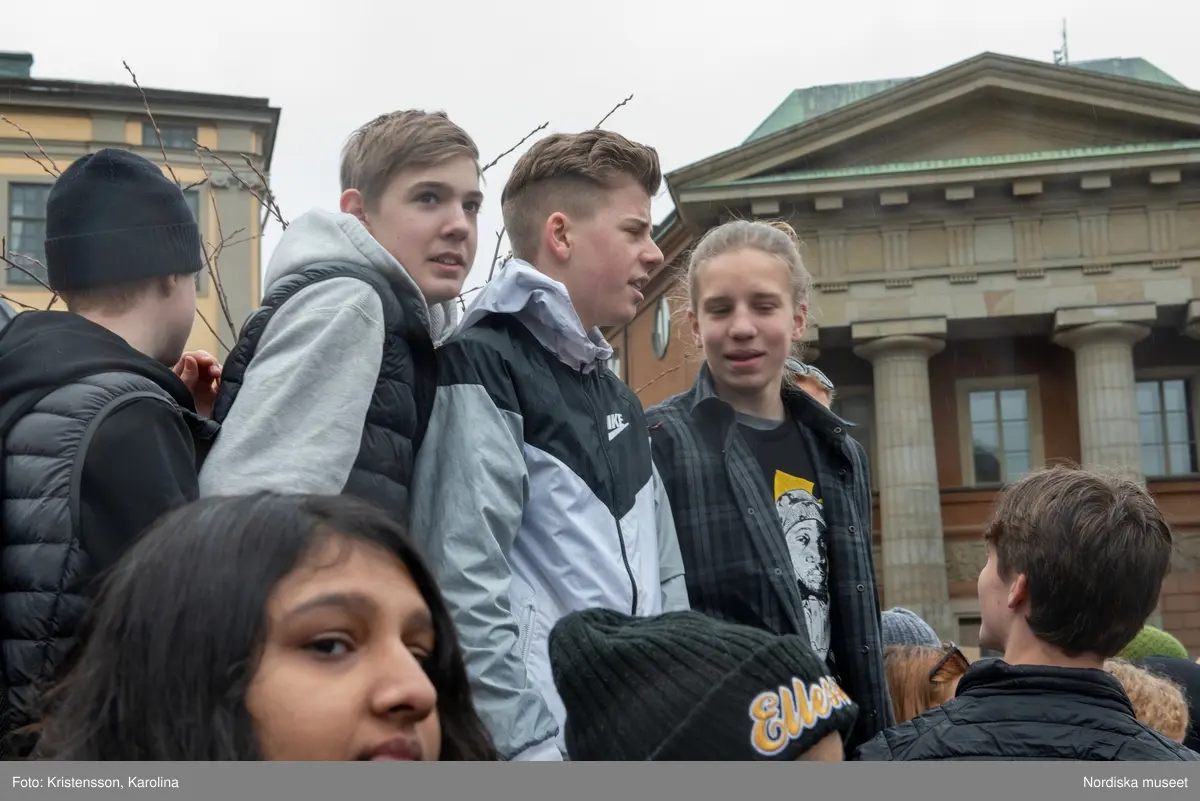 Klimatstrejk, skolstrejk. Skolungdomar tågar från Sergels torg till Mynttorget. Den globala ungdomsledda rörelsen Fridays for future och dess grundare Greta Thunberg är på plats.