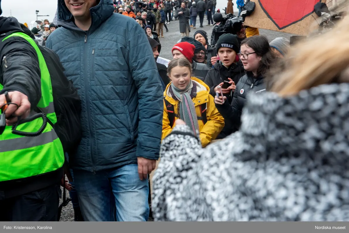 Klimatstrejk, skolstrejk. Skolungdomar tågar från Sergels torg till Mynttorget. Den globala ungdomsledda rörelsen Fridays for future och dess grundare Greta Thunberg är på plats.