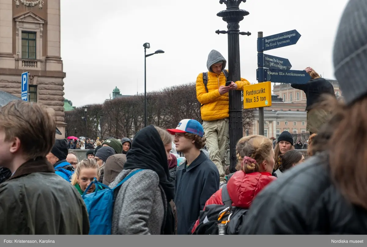 Klimatstrejk, skolstrejk. Skolungdomar tågar från Sergels torg till Mynttorget. Den globala ungdomsledda rörelsen Fridays for future och dess grundare Greta Thunberg är på plats.