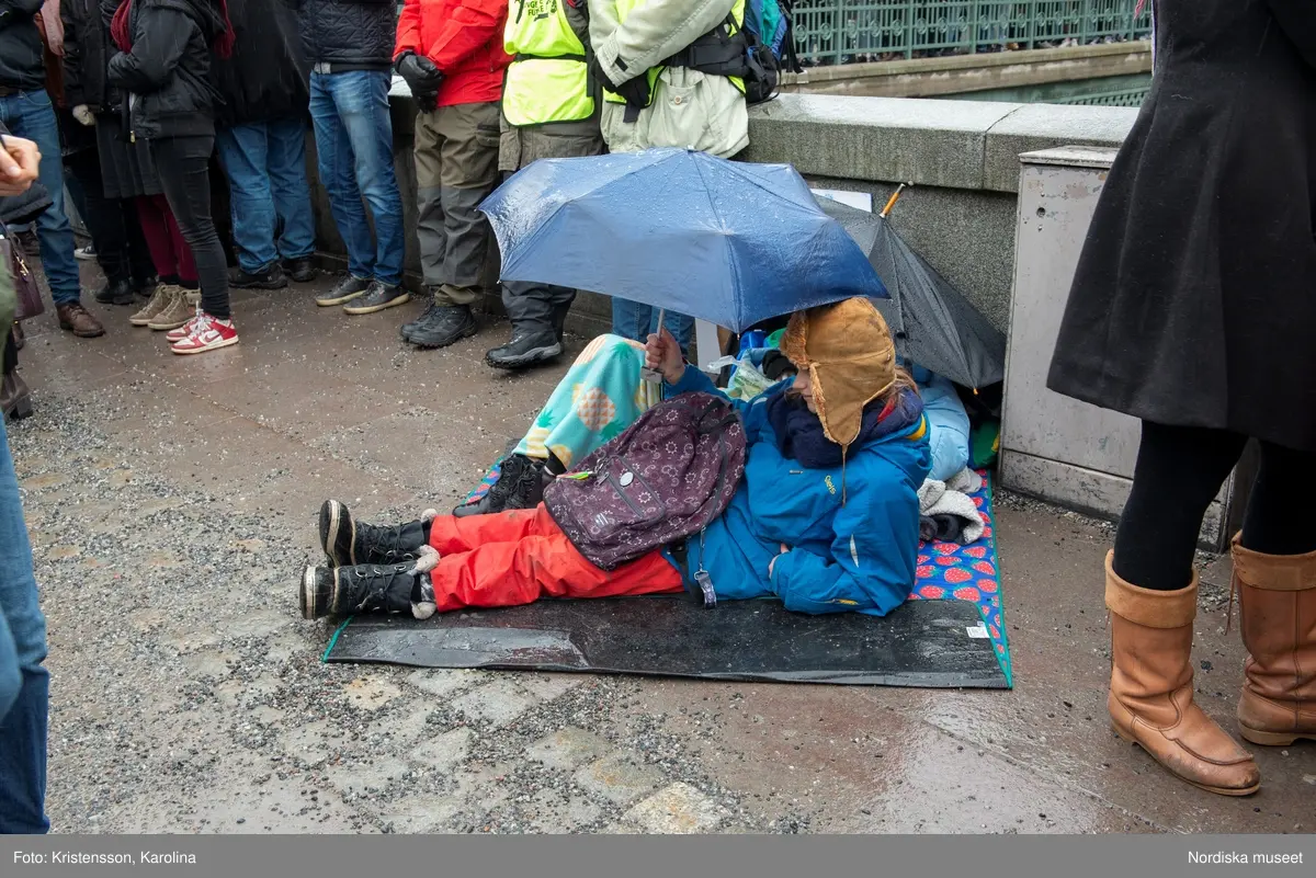Klimatstrejk, skolstrejk. Skolungdomar tågar från Sergels torg till Mynttorget. Den globala ungdomsledda rörelsen Fridays for future och dess grundare Greta Thunberg är på plats.