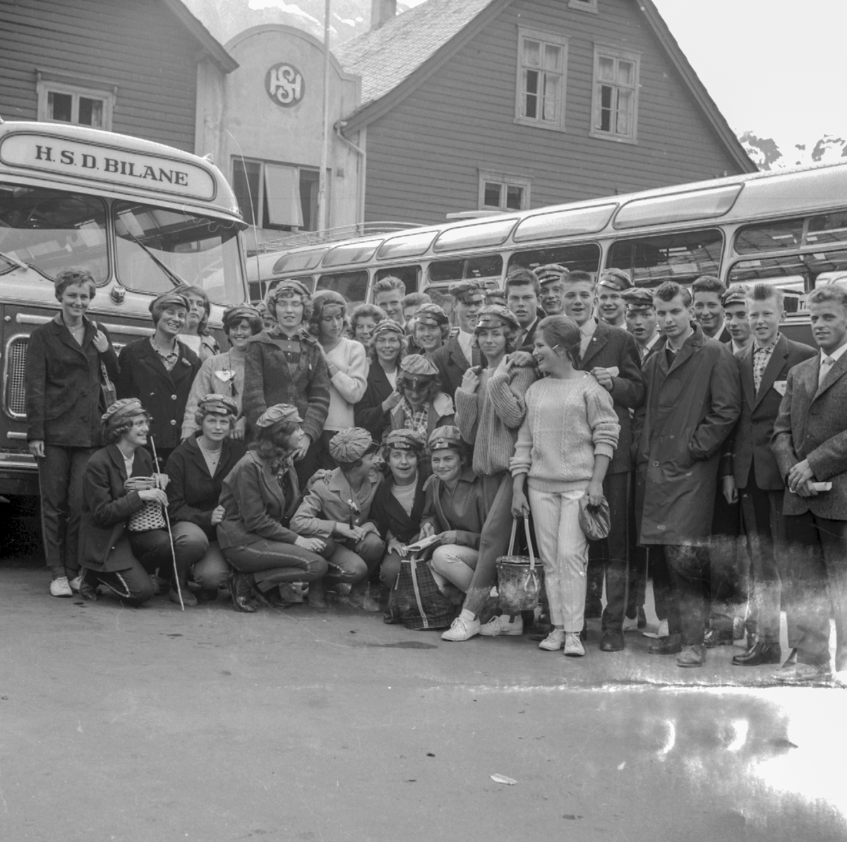 Grønnrussen 1962 klar for russetur til København.