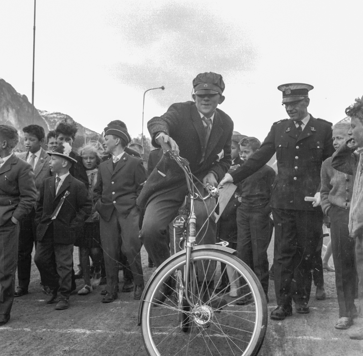 17. mai-leikar på Odda stadion.