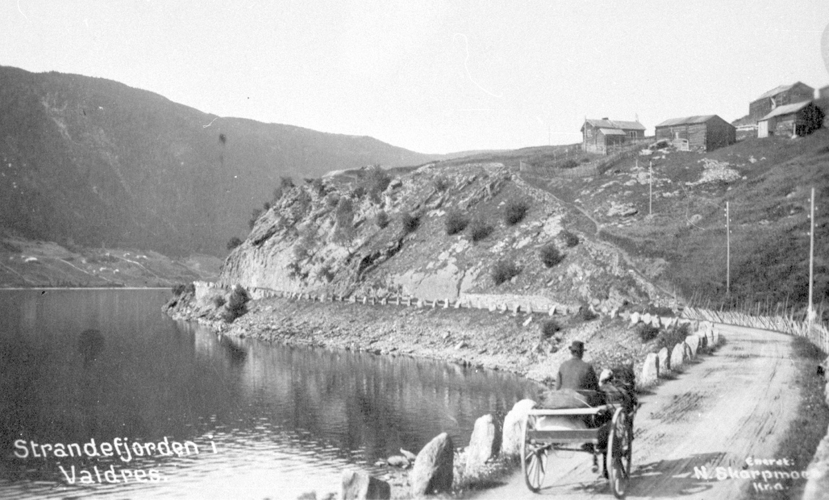 Postkort med motiv frå Strandefjorden og Hømanberg, Nord-Aurdal.