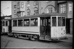 På linje 5 mellan Karlberg och Östra Station står Aktiebolaget Stockholms Spårväg, SS B20 877 kopplat med A1 119.