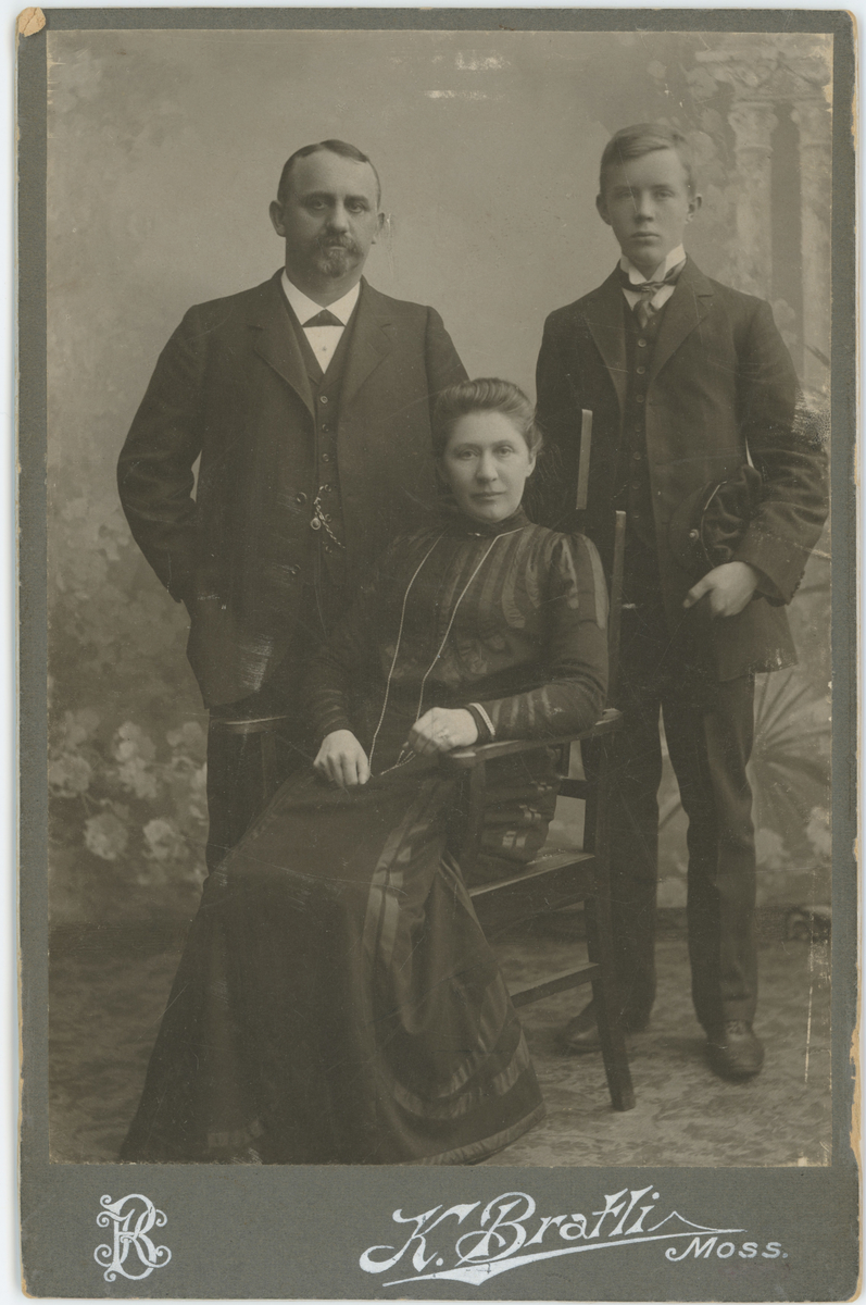 Familen Berg og Apenes.