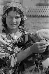 Motiv: Kullabygden; (ingen anteckning) ;
Detalj av byggnad, 