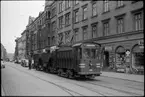 Malmö Stads Spårvägar, MSS koltransportvagn 106 med släpvagn. Troligen på Östra Förstadsgatan.