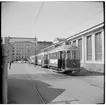 Helsingin Kaupupungin Liikennelaitos, HKL spårvagn utanför vagnhallen i Vallgård.