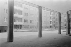 Motiv: H.S.B.s hus i kvarteret "Marmorn" på Skinnarviksberge