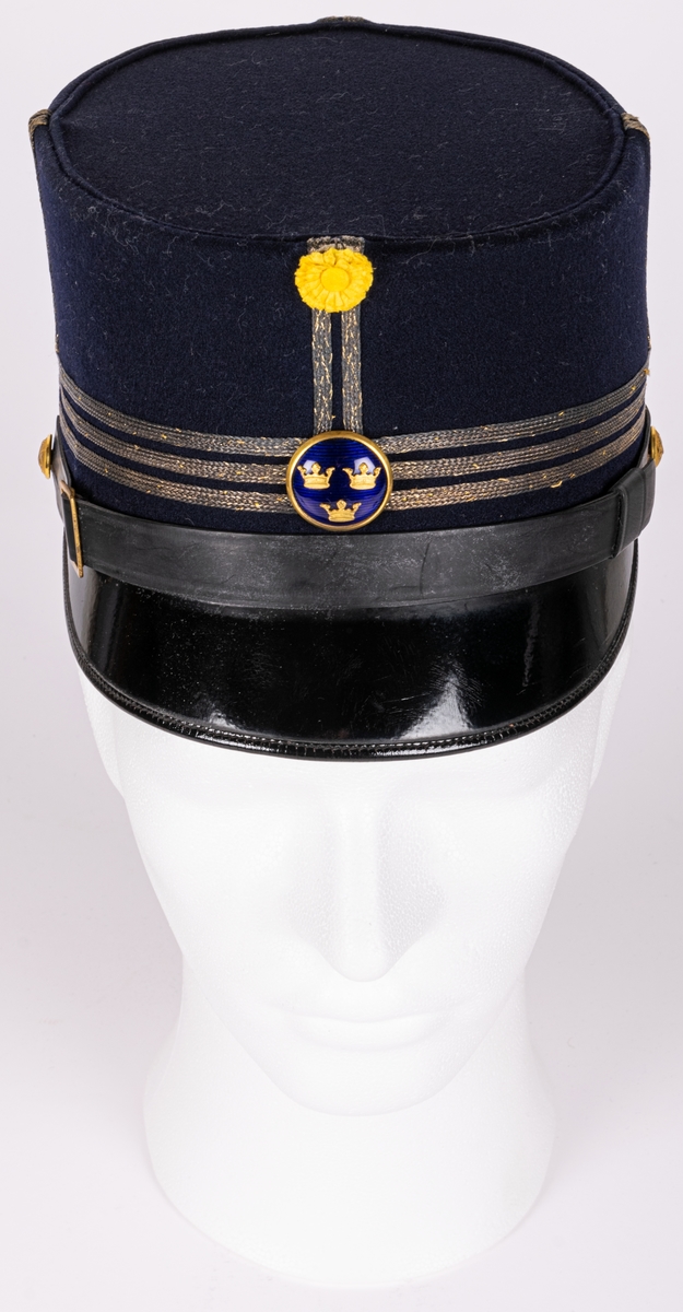Uniformsmössa, militär modell/ä, blå med guldsnoddar. För kapten. I 14. M/1865-99.