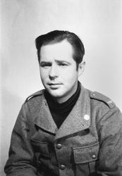 Porträttbilder av frivilliga vid Svenska frivilligflottiljen i Finland 1939-1940 (F 19)