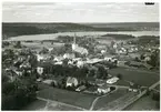 Norberg sn, Norberg.
Flygfoto över Norberg, med kyrkan. 1932.