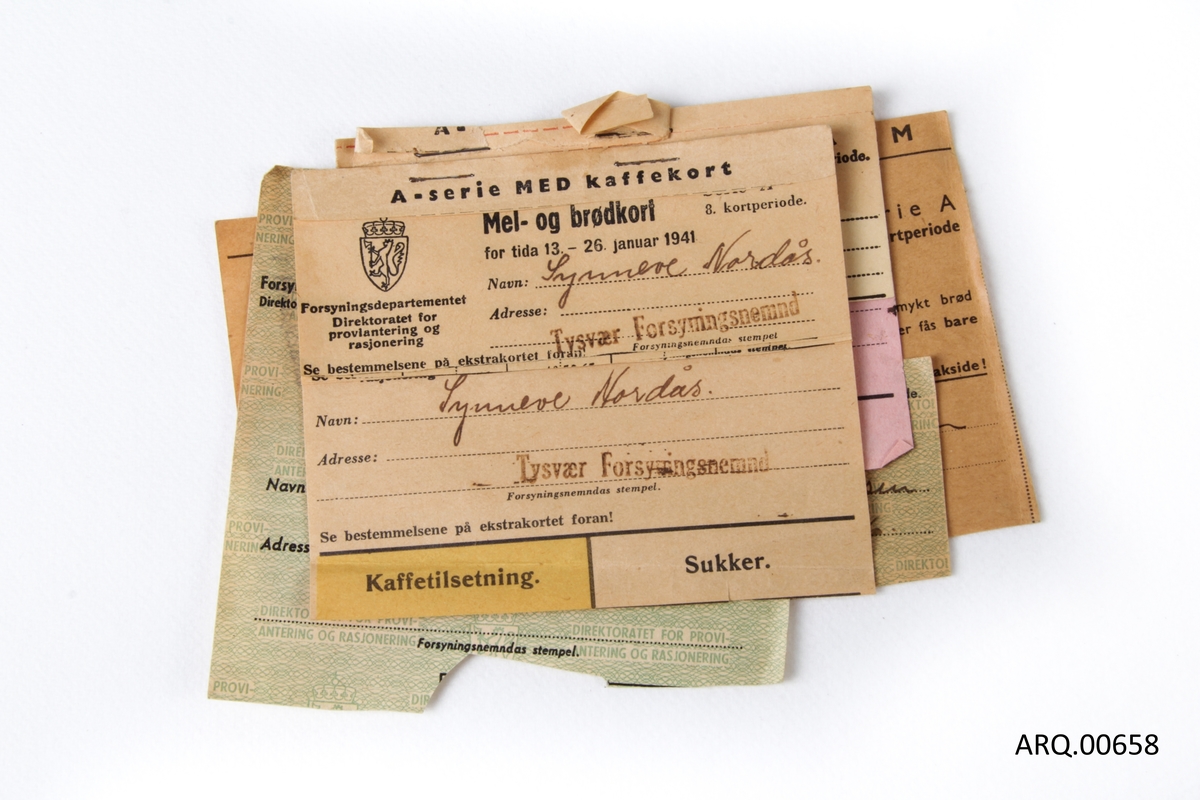 Mel- og brødkort fra 1940 til 1942.
