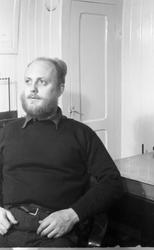 Portrett av en av mannskapet. Suderøy på fangstfeltet.