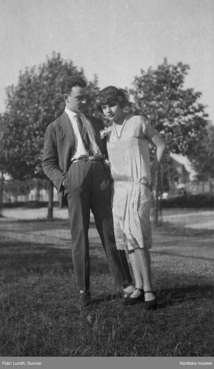 Motiv: (ingen anteckning) ;
Tom kontaktkarta, anteckningar på kontaktkarta 282 "turist på alptopp" 283 - 308 "div. bekanta o obekanta i Berlin 1925 - 27"