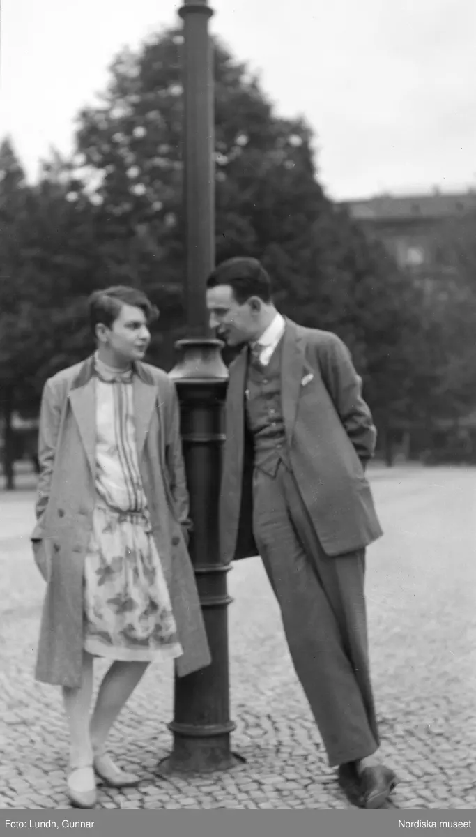 Motiv: (ingen anteckning) ;
Tom kontaktkarta, anteckningar på kontaktkarta 282 "turist på alptopp" 283 - 308 "div. bekanta o obekanta i Berlin 1925 - 27"