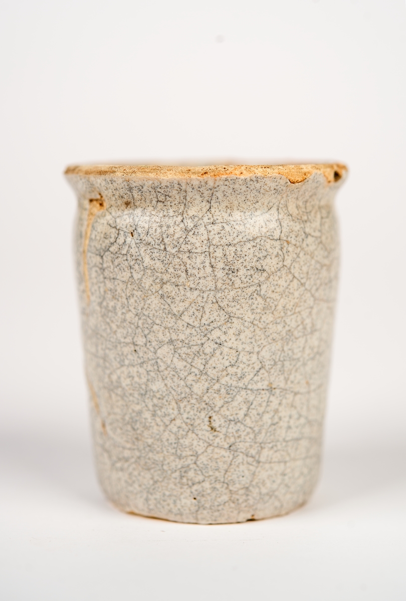 Föremålets form: Rund, plan botten