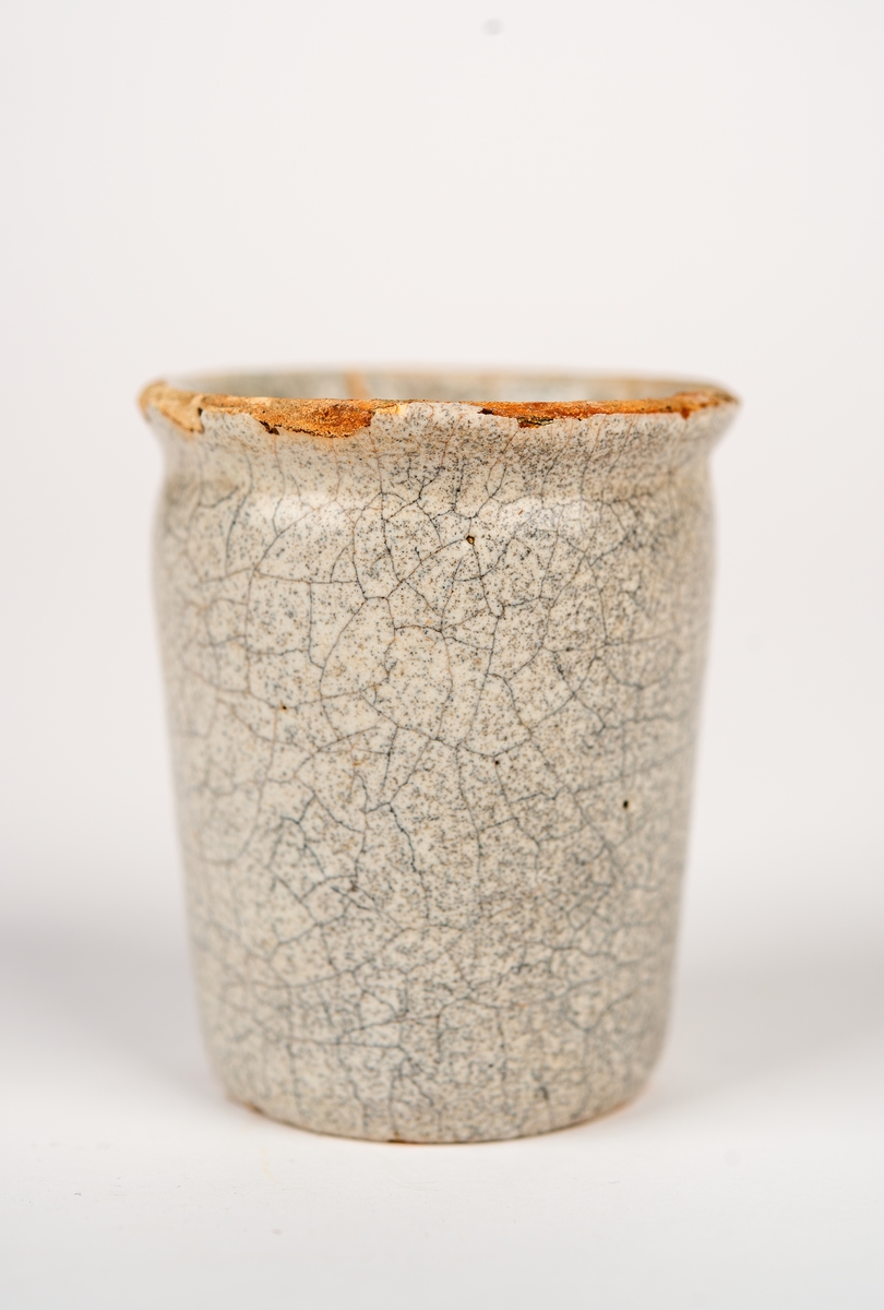 Föremålets form: Rund, plan botten