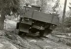 Prov med lastterrängbil 939 vid Arméns motorskola. Slutprov i Strängnäs i april 1962.