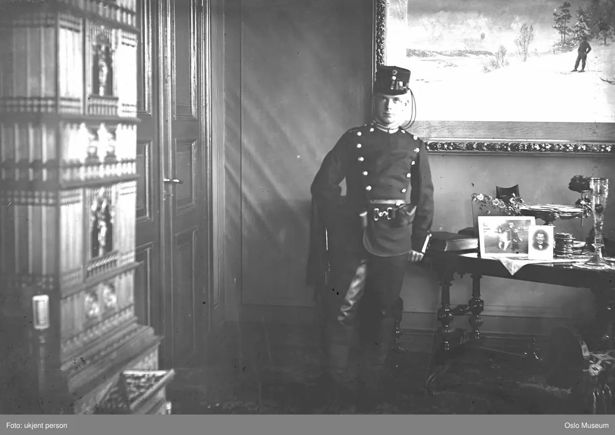 villa, interiør, stue, mann, soldat, uniform