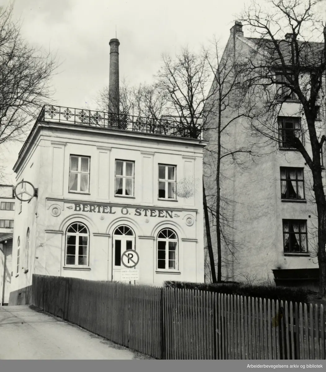 Parkveien 27. "Mysosten". Mai 1956