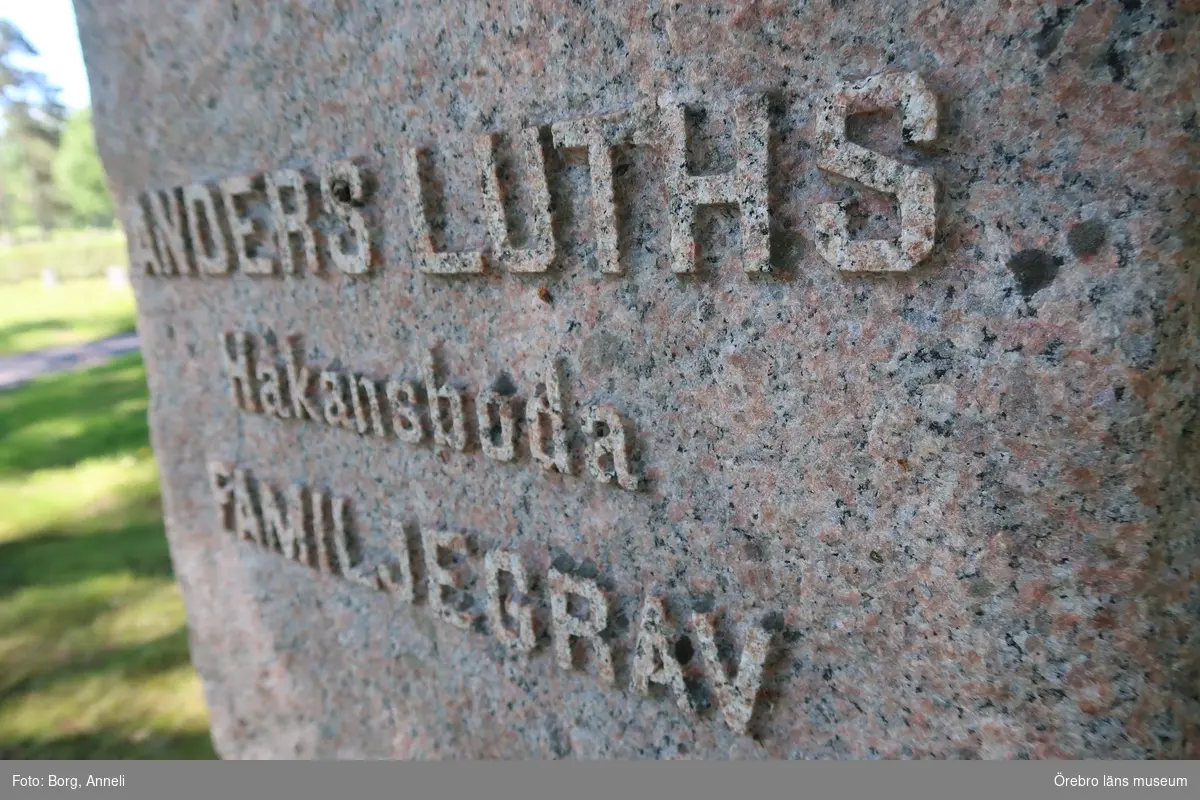Fotoprotokoll

Acc. Nr. OLM-2019-400_1-45
Örebro läns museums diarienummer: 2016.230.125
Fotograf: Anneli Borg 
Objekt: Ramsbergs nya kyrkogård
Kommun: Lindesbergs kommun
Län: Örebro
År: 2019

Motiv: 
1-45	Ramsbergs nya kyrkogård, gravvårdar
