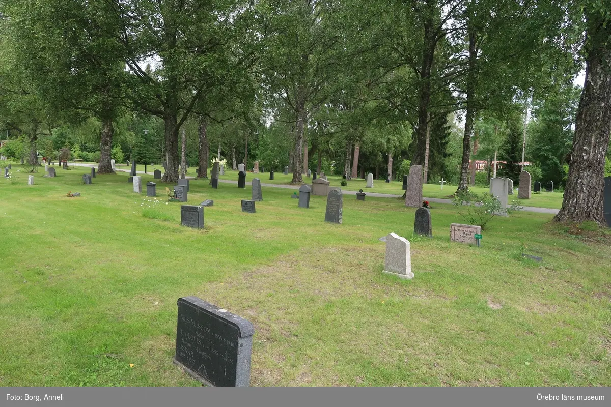 Fotoprotokoll

Acc. Nr. OLM-2019-402_1-45
Örebro läns museums diarienummer: 2016.230.125
Fotograf: Anneli Borg 
Objekt: Ramsbergs nya kyrkogård
Kommun: Lindesbergs kommun
Län: Örebro
År: 2019

Motiv: 
1-45	Ramsbergs nya kyrkogård, gravvårdar
