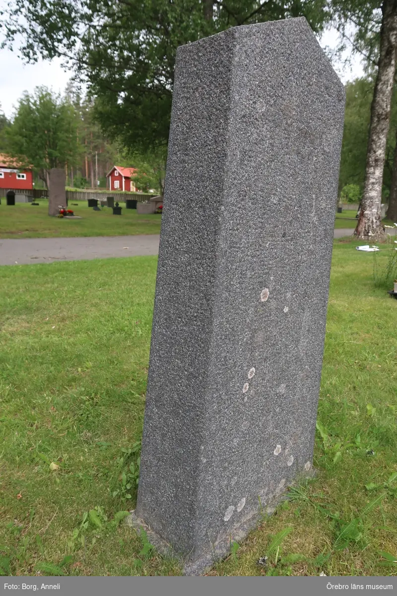 Fotoprotokoll

Acc. Nr. OLM-2019-400_1-45
Örebro läns museums diarienummer: 2016.230.125
Fotograf: Anneli Borg 
Objekt: Ramsbergs nya kyrkogård
Kommun: Lindesbergs kommun
Län: Örebro
År: 2019

Motiv: 
1-45	Ramsbergs nya kyrkogård, gravvårdar