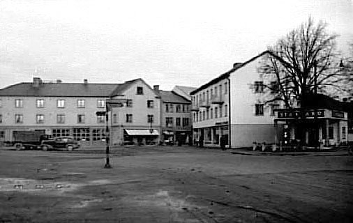 VY ÖVER SANDTORGET FRÅN SÖDER.


Tillv.tid: 1928
Övriga nr: 528
Repro nr: 
Registrator: AB

RealNr: 366     Motiv_spec: STADSBEBYGGELSE
RealNr: 361     Motiv_spec: STADSBEBYGGELSE

Proviens
Kod: 41
Yrke: Namn: GRANQVIST ANDERS
Land: 
Län: 16
Kommun: 
Stad: SKARA
By: 
Gård: 
Fastighet: 
Adress: 


Proviens
Kod: 21
Yrke: Namn: 
Land: 
Län: 16
Kommun: 
Stad: SKARA
By: 
Gård: 
Fastighet: 
Adress: SANDTORGET