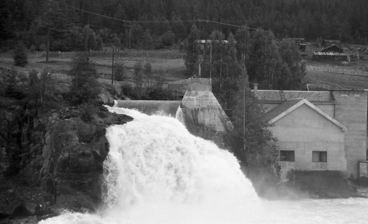 Otta. Ca. 3 km. nedenfor Lalm.