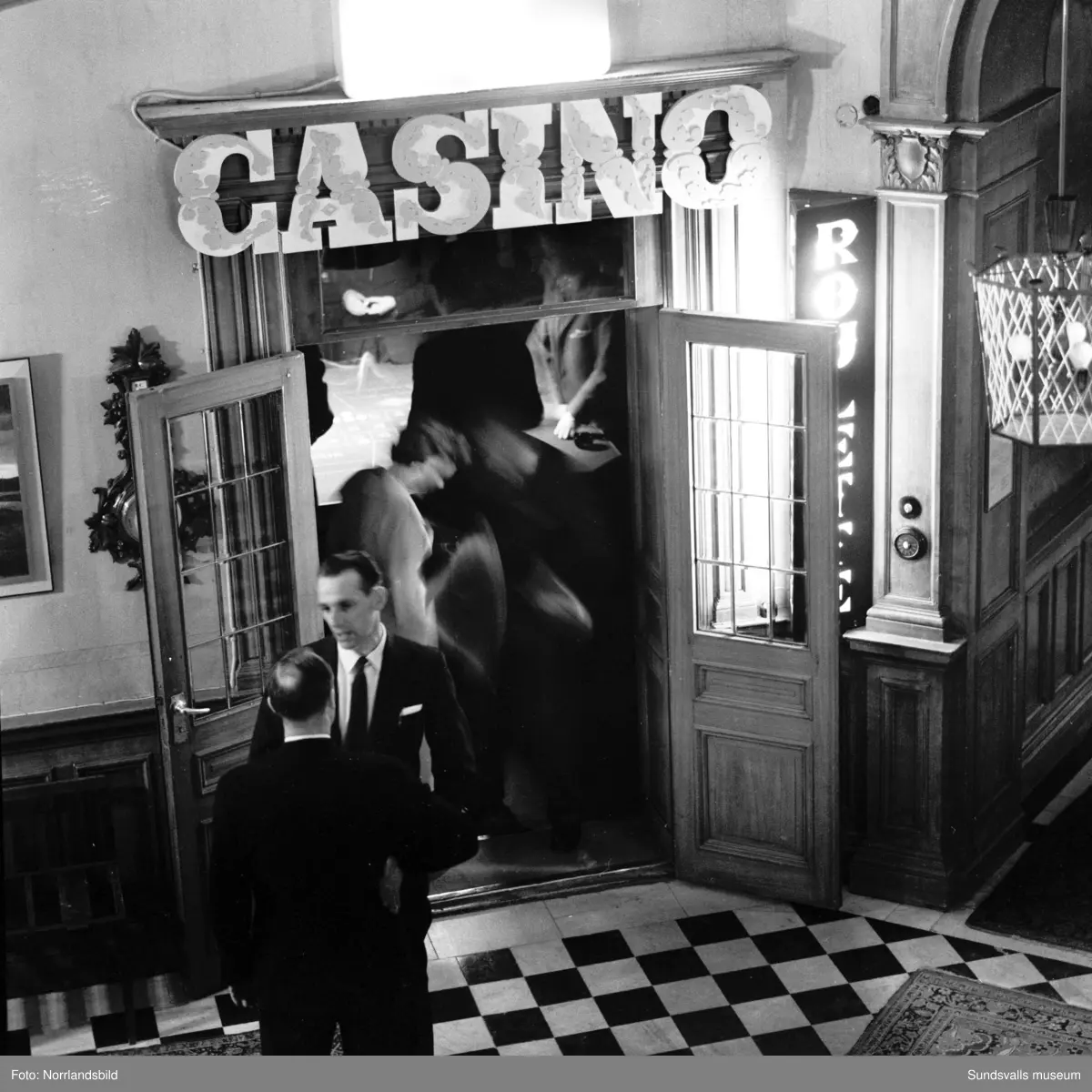 Casinospel på Knaust.