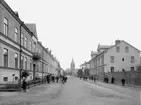 Angelgatan österut från Ringgatan.
Bilden tagen ca 1903.