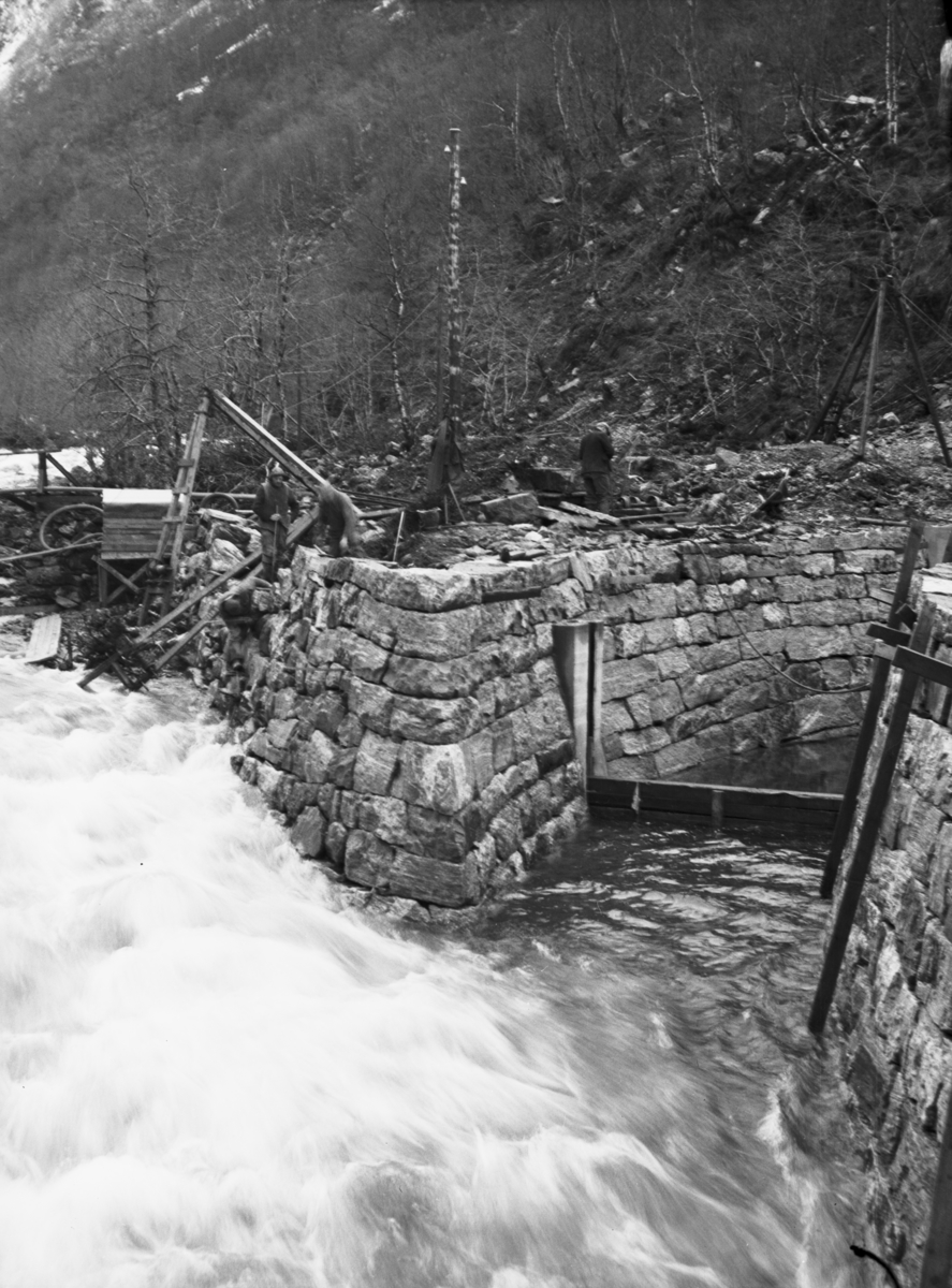 Høyangvassdraget. Norsk Aluminium Co Inspeksjon