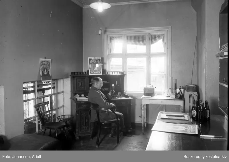 Hønefoss bryggeri startet opp i 1854. Kontoret