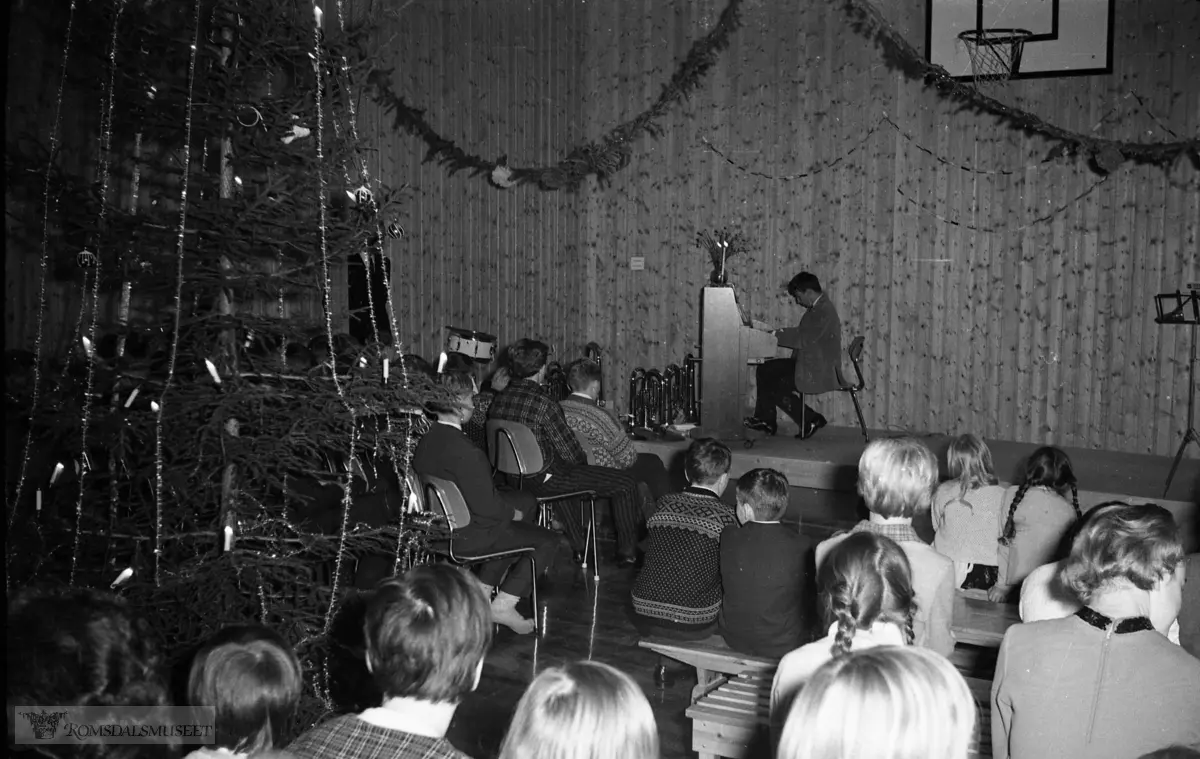 "Nyttår 1968"."Juletrefest (korpset)"