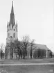 Linköpings domkyrka som den tog sig ut efter arkitekt Helgo Zettervalls genomgripande restaureringen 1877-1886. I stort har byggnad sedan dess behållit sin exteriör. Störst förändring tillkom vid 1965-67 års restaurering då kyrkan erhöll ett högt säteritak och sina bägge östtornsspiror.