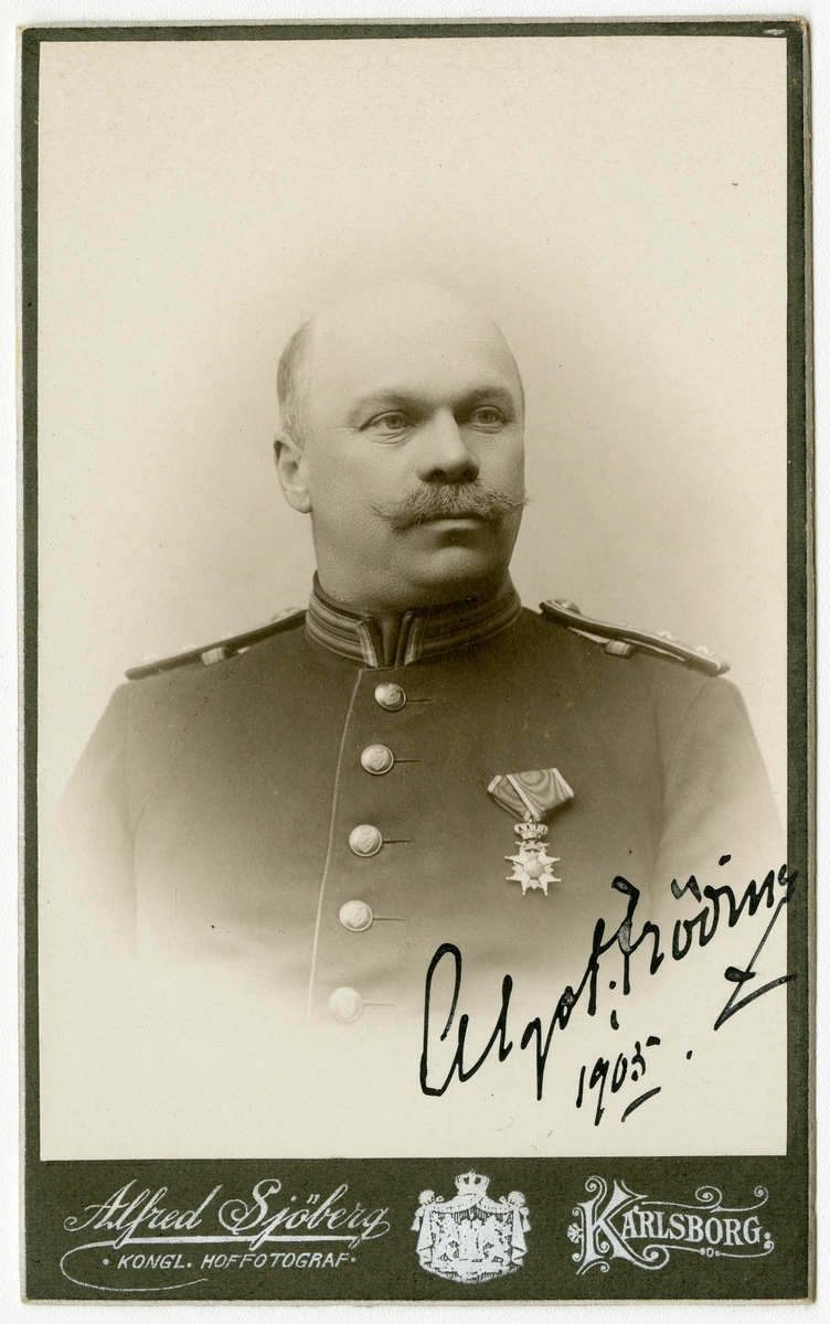 Porträtt av Algot Gideon Fröding, kapten vid Skaraborgs regemente I 9.
