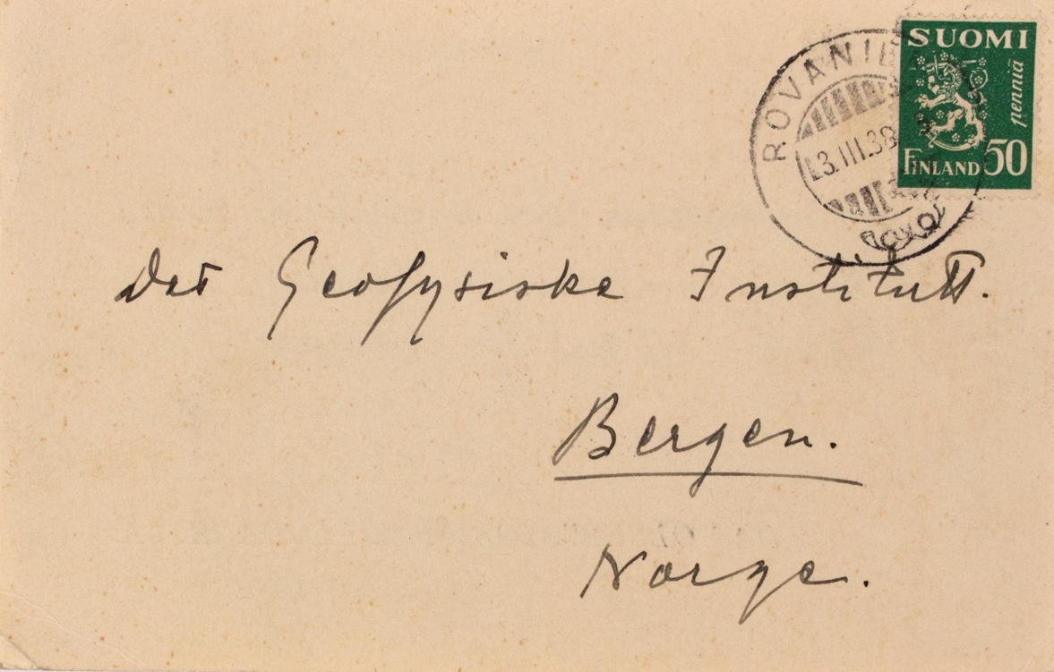 Takkekort-samling vedr. polarskipet MAUD. Takkekort fra Das Observatorium Zu Sodankylä, Finnland (med frimerke) i forbindelse med at de har mottatt publikasjon vedr. MAUD sin polekspedisjon i 1918-1925.
