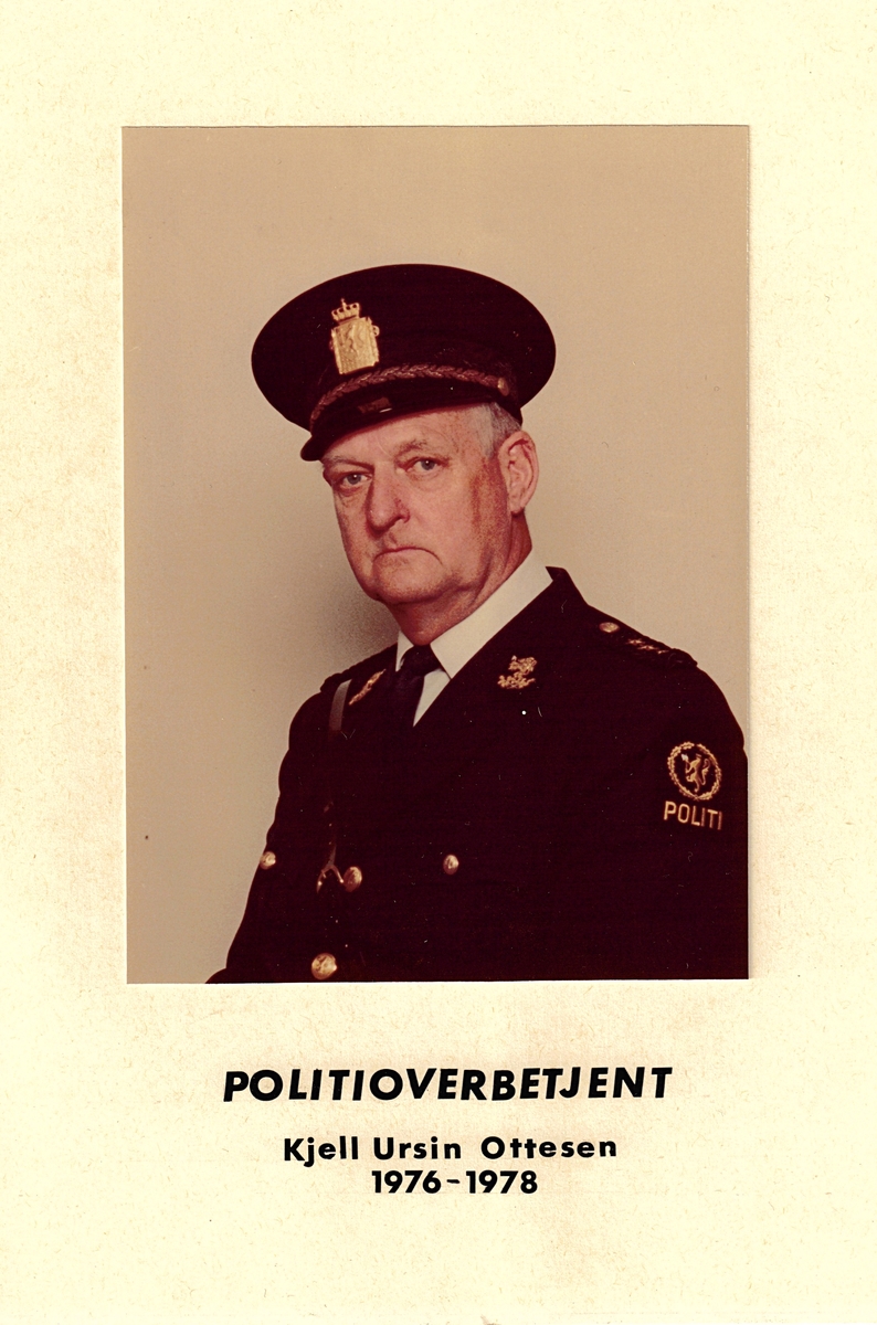 Portretter av overbetjenter og noen overvaktmesterer gjennom tidene.