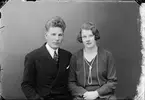 Greta Wallin och Johan Östlin från Väddika, Hökhuvud socken, Uppland 1932