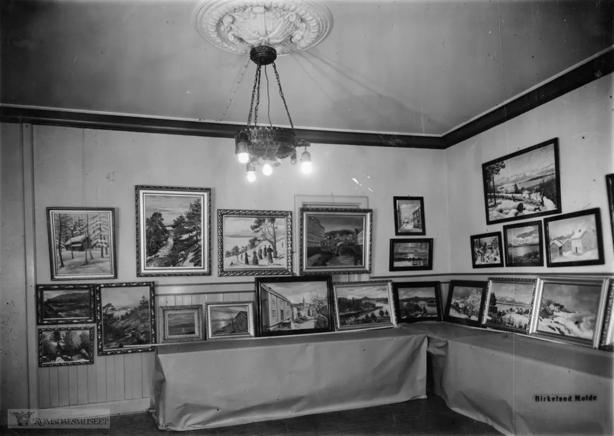 Utstillingen av Andreas Sylthe malerier januar 1940 ved Alexandra Hotell.