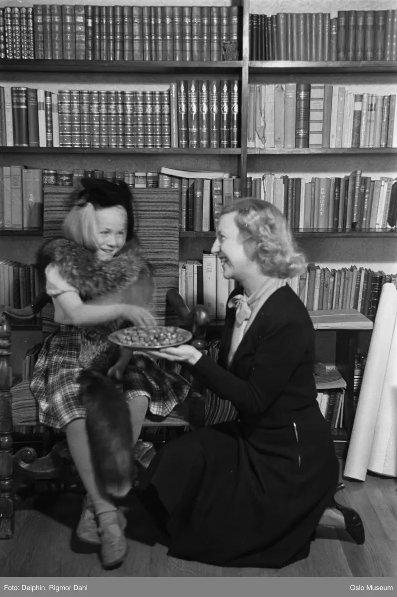 bolig, interiør, stue, kvinne, skuespillerinne, jente, bokhylle