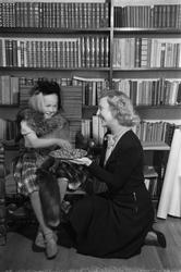 Ada Kramm med datter Ilse.