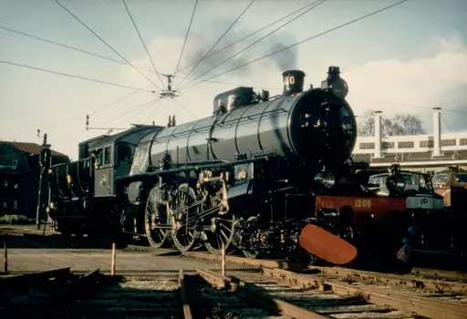 Snälltågslok, SJ F 1200 (1914) | Drottning i med- och motgång