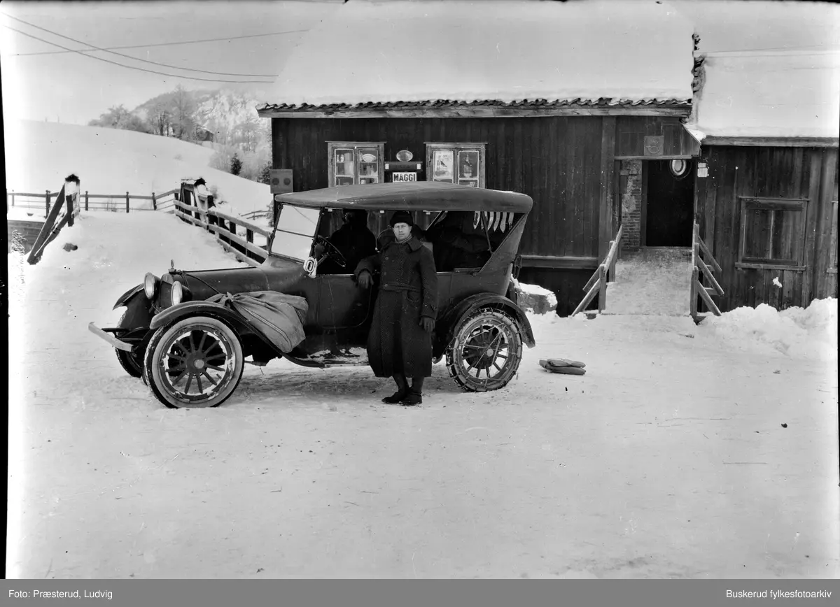 Haugfoss, butikker
Postbilen